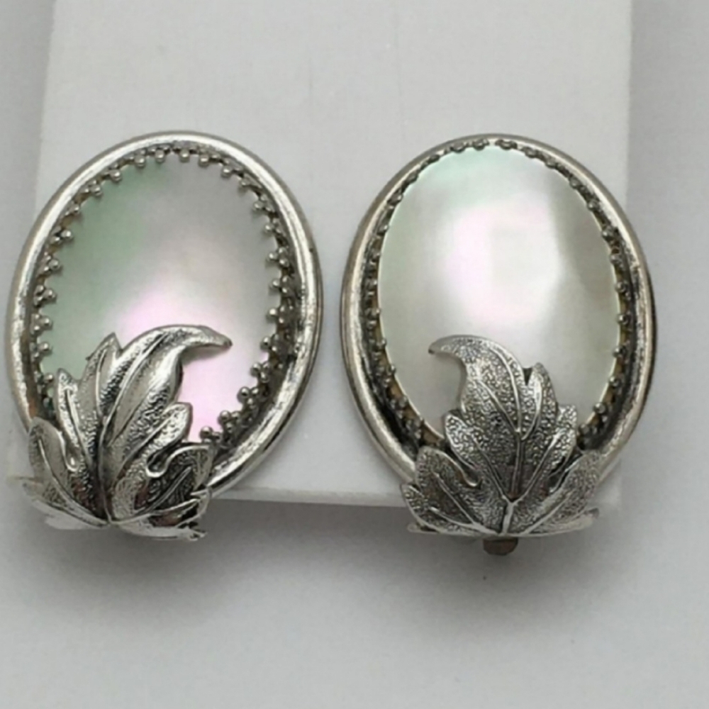 Rare Vintage Signed Whiting & Davis Mother of Pearl Oval Ornate Silver Earrin… - Picture 12 of 15